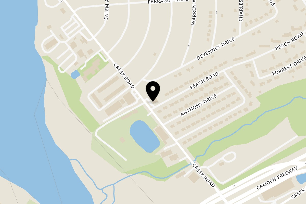 Map showing the location of Leon Pizzeria & Catering on 801 Creek Rd in Bellmawr